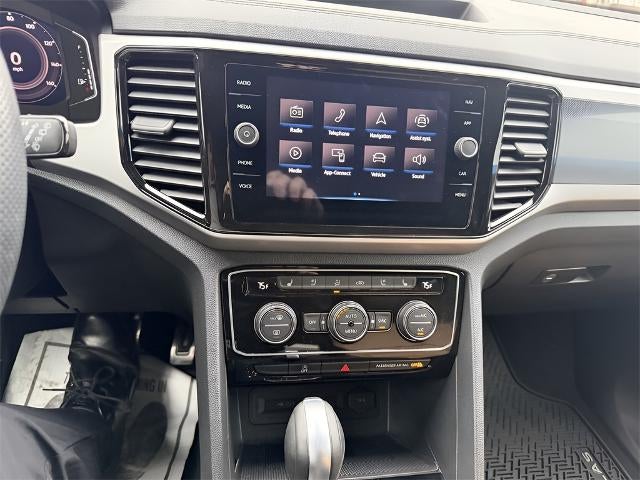 2023 Volkswagen Atlas Cross Sport 3.6L V6 SEL Premium R-Line