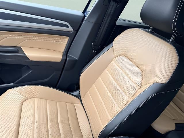 2023 Volkswagen Atlas Cross Sport 3.6L V6 SEL Premium R-Line