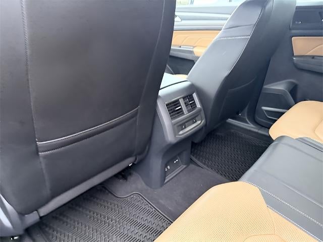 2023 Volkswagen Atlas Cross Sport 3.6L V6 SEL Premium R-Line