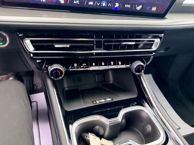 2026 Chevrolet Traverse LT w/2LT