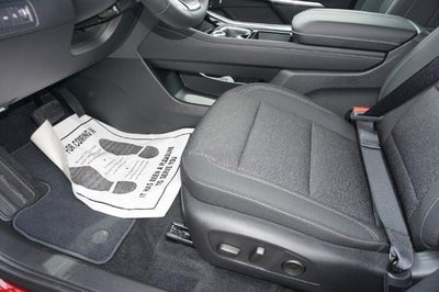 2025 Chevrolet Traverse LT w/2LT