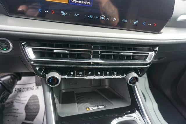 2025 Chevrolet Traverse LT w/2LT