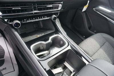 2025 Chevrolet Traverse LT w/2LT