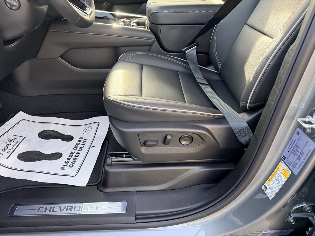 2026 Chevrolet Suburban 4WD Premier