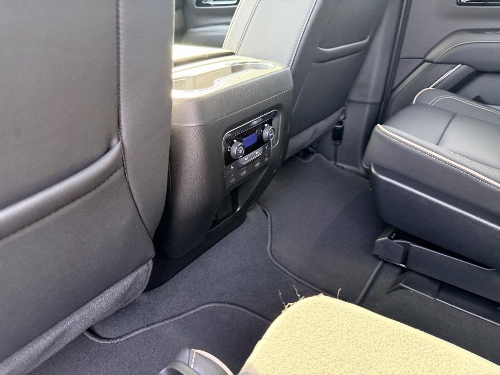 2026 Chevrolet Suburban 4WD Premier