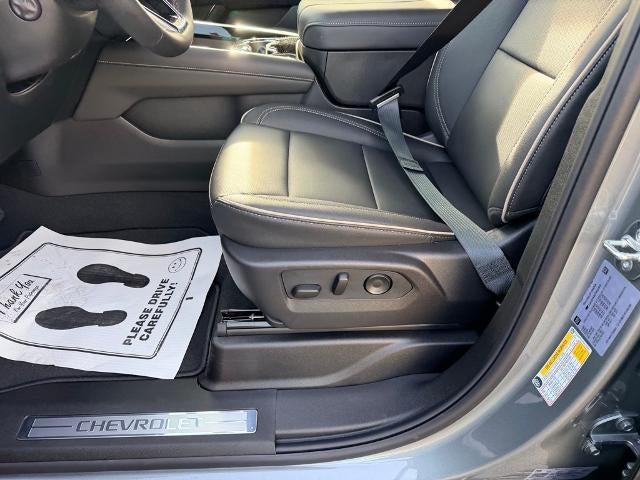 2026 Chevrolet Suburban 4WD Premier