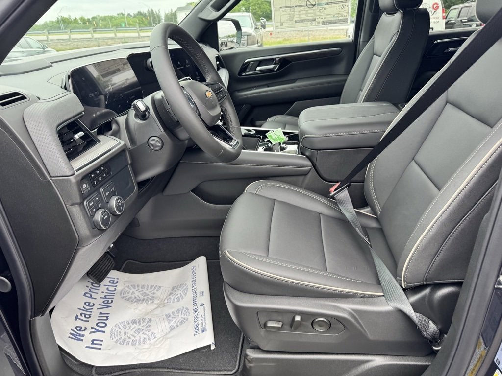 2025 Chevrolet Suburban 4WD Premier
