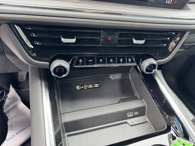 2025 Chevrolet Suburban 4WD Premier