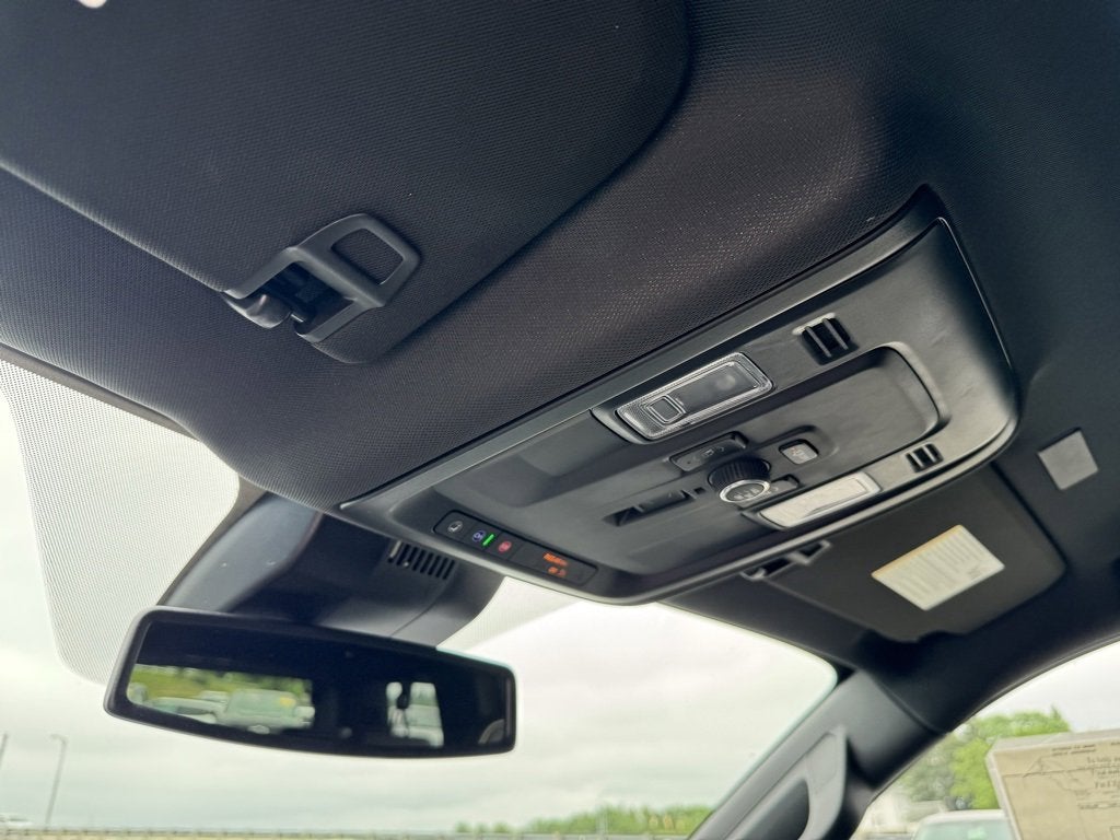 2025 Chevrolet Suburban 4WD Premier