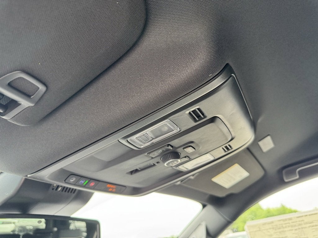 2025 Chevrolet Suburban 4WD Premier