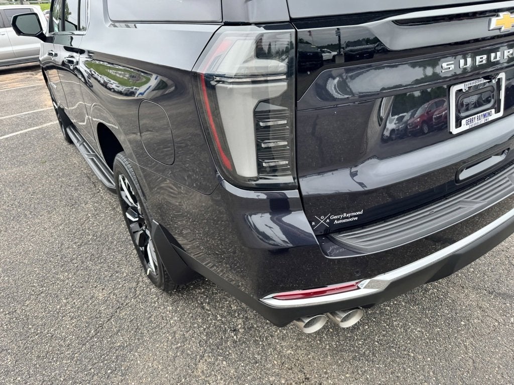2025 Chevrolet Suburban 4WD Premier