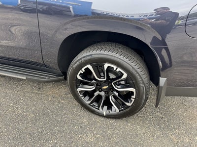 2025 Chevrolet Suburban 4WD Premier