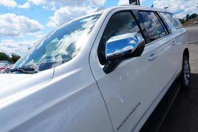 2025 Chevrolet Suburban 4WD Premier