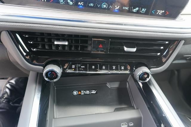 2025 Chevrolet Suburban 4WD Premier