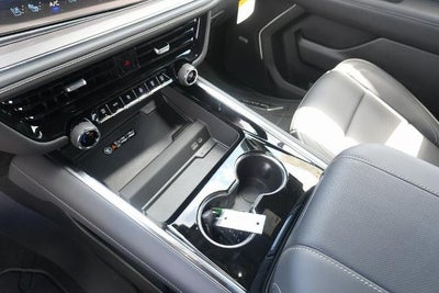 2025 Chevrolet Suburban 4WD Premier