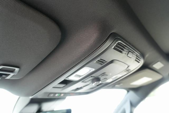 2025 Chevrolet Suburban 4WD Premier