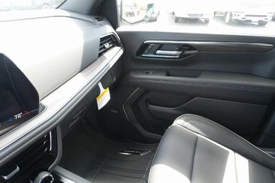 2025 Chevrolet Suburban 4WD Premier