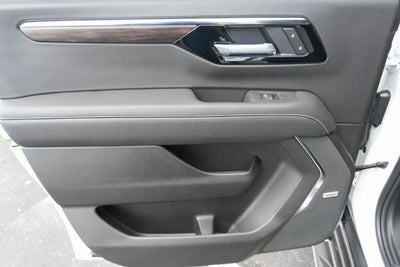 2025 Chevrolet Suburban 4WD Premier