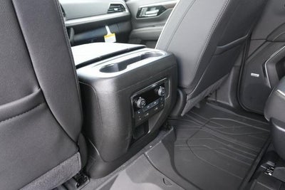 2025 Chevrolet Suburban 4WD Premier