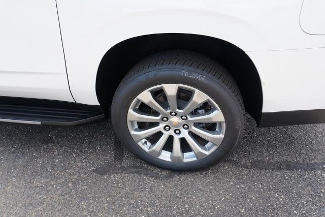 2025 Chevrolet Suburban 4WD Premier