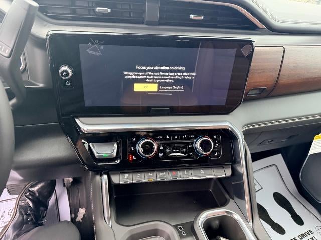 2026 GMC Sierra 2500 HD Crew Cab Standard Box 4-Wheel Drive Denali Ultimate