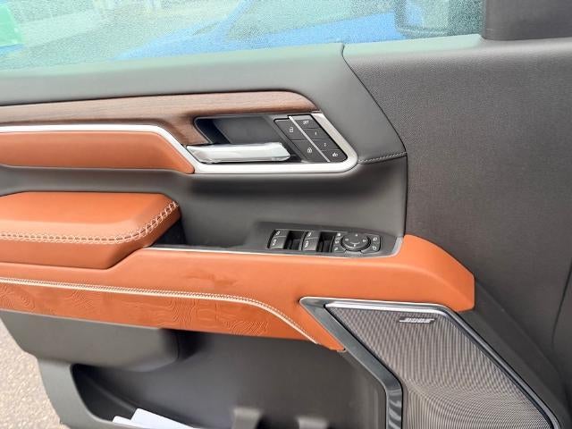 2026 GMC Sierra 2500 HD Crew Cab Standard Box 4-Wheel Drive Denali Ultimate