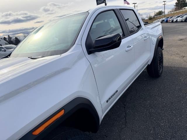 2026 GMC Canyon Crew Cab Short Box 2-Wheel Drive Elevation