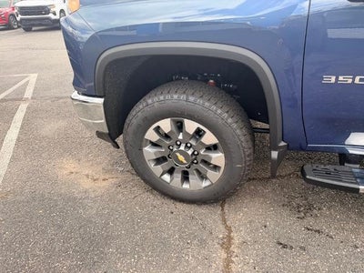 2026 Chevrolet Silverado 3500 HD Crew Cab Standard Box 4-Wheel Drive LT