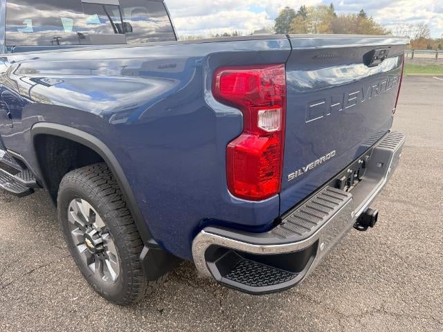 2026 Chevrolet Silverado 3500 HD Crew Cab Standard Box 4-Wheel Drive LT