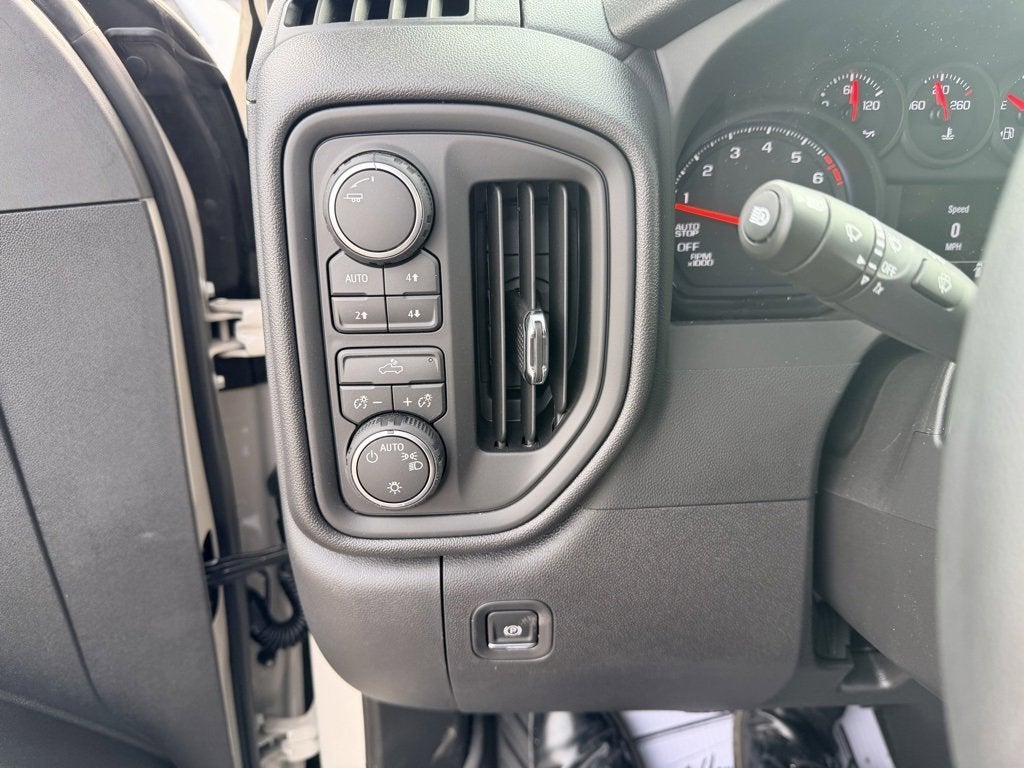 2026 Chevrolet Silverado 1500 Crew Cab Short Box 4-Wheel Drive Custom Trail Boss