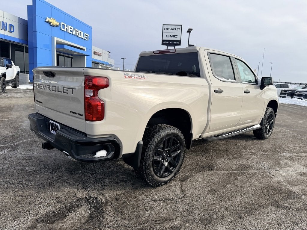 2026 Chevrolet Silverado 1500 Crew Cab Short Box 4-Wheel Drive Custom Trail Boss