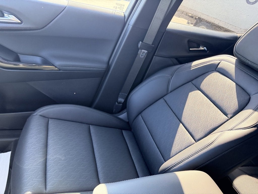 2026 Chevrolet Equinox Base